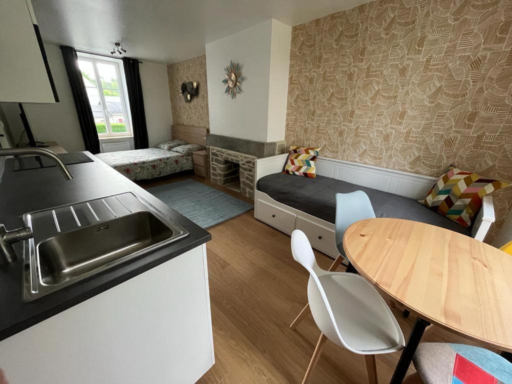 La Maison Des Amis En Normandie Pontfarcy Eksteriør billede