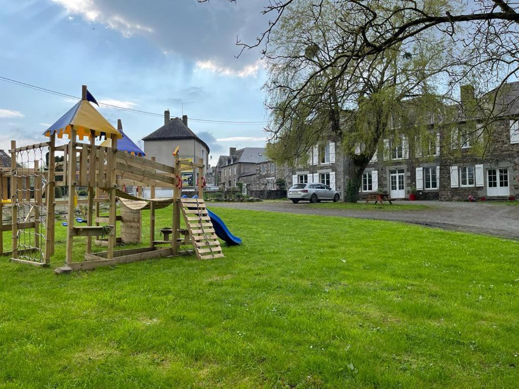 La Maison Des Amis En Normandie Pontfarcy Eksteriør billede