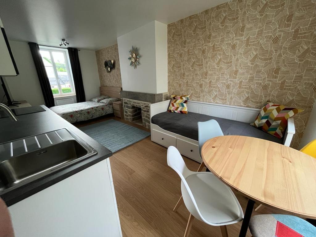 La Maison Des Amis En Normandie Pontfarcy Eksteriør billede
